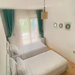 Pervin Hanim Konagi אלאקאטי