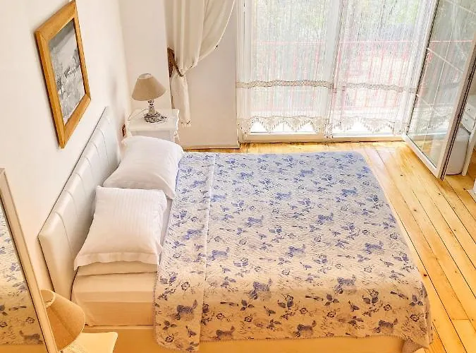 Pervin Hanim Konagi * Alaçatı